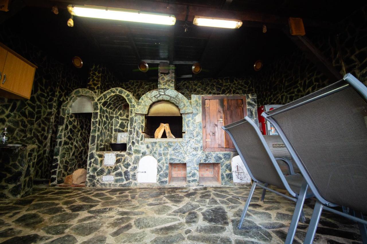 Casa Avram Villa Râmnicu Vâlcea Eksteriør bilde
