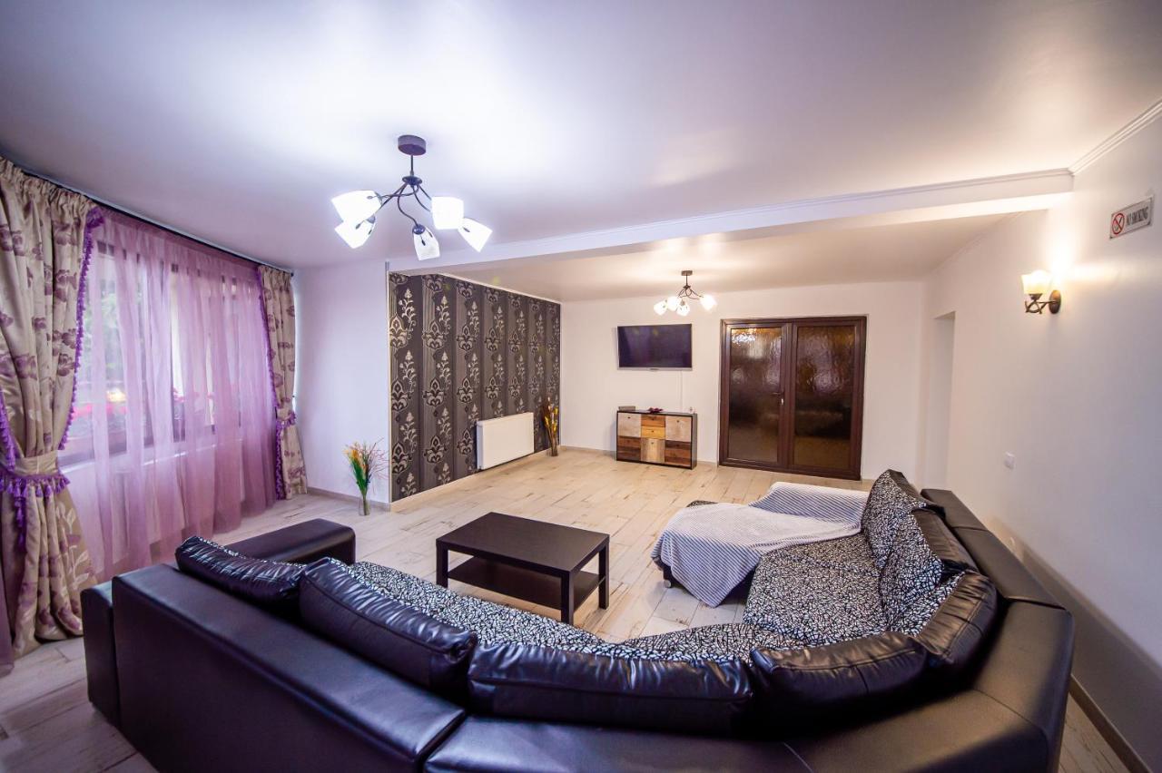 Casa Avram Villa Râmnicu Vâlcea Eksteriør bilde