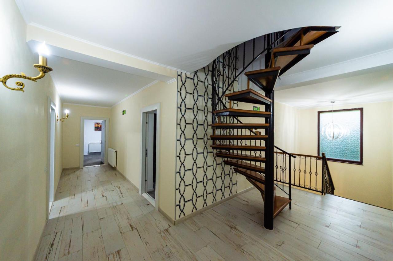 Casa Avram Villa Râmnicu Vâlcea Eksteriør bilde