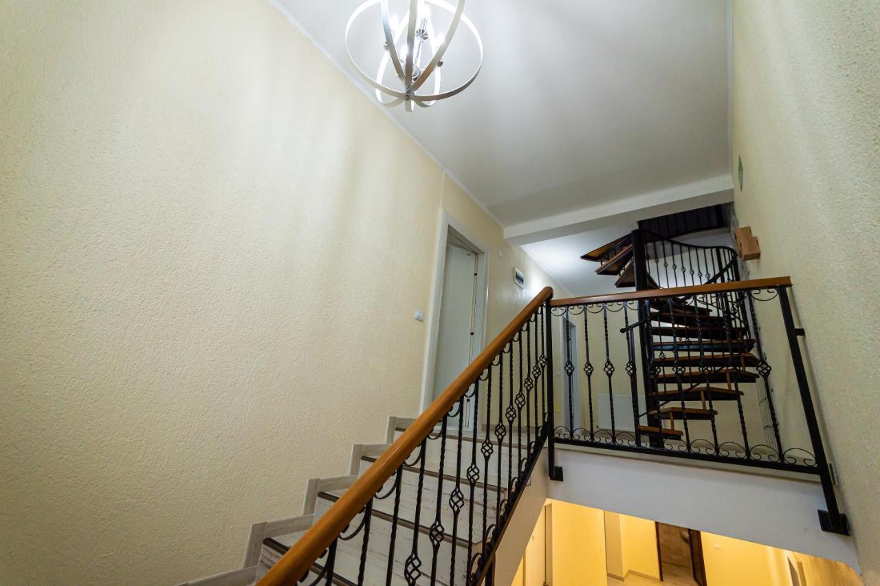 Casa Avram Villa Râmnicu Vâlcea Eksteriør bilde