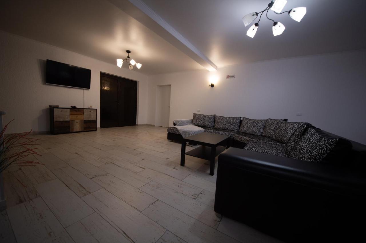 Casa Avram Villa Râmnicu Vâlcea Eksteriør bilde