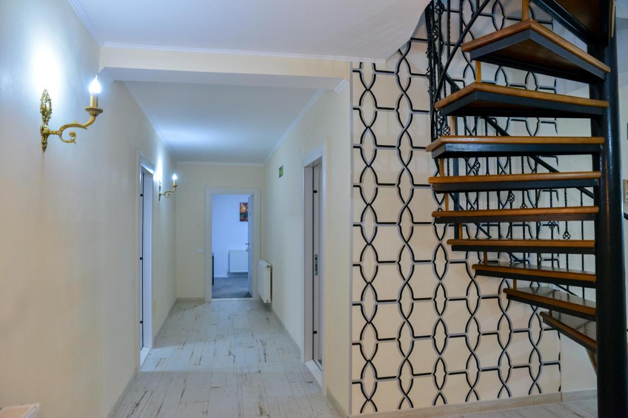 Casa Avram Villa Râmnicu Vâlcea Eksteriør bilde