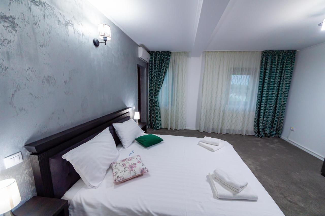 Casa Avram Villa Râmnicu Vâlcea Eksteriør bilde